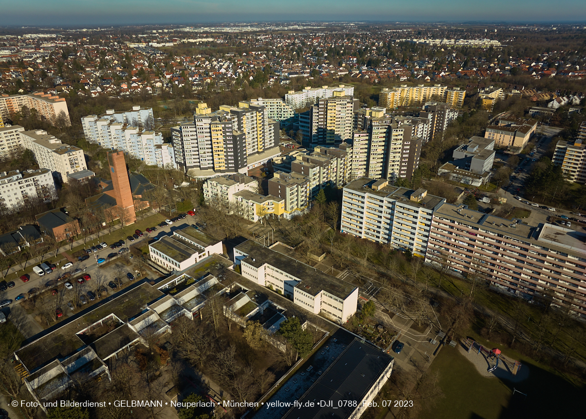 07.02.2023 - Luftbilder vom Marx-Zenrtum und Umgebung in Neuperlach